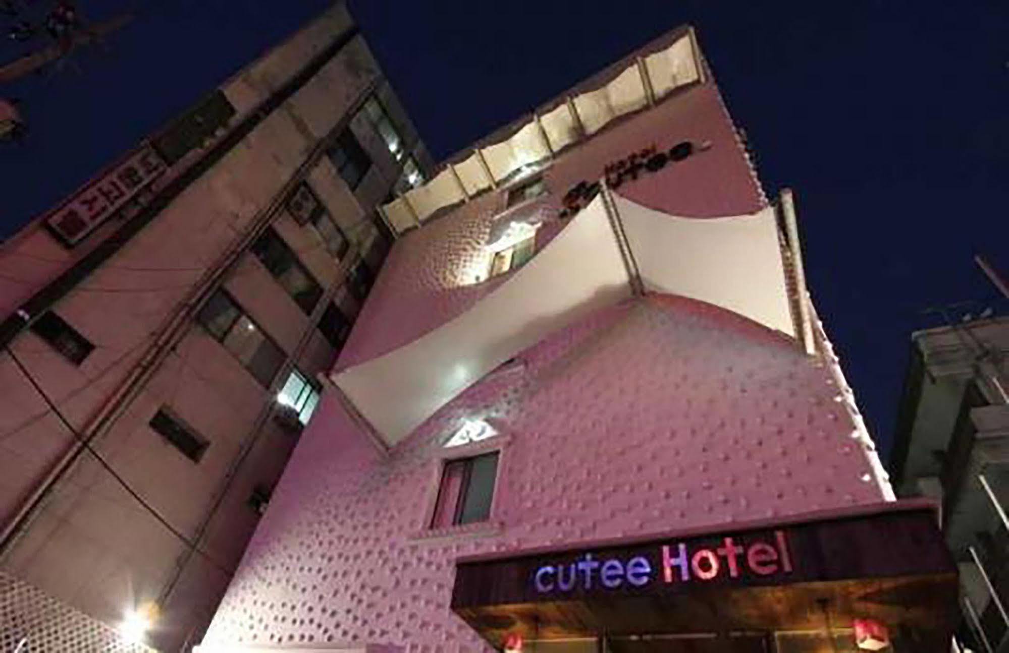 Cutee Hotel Seoul Exterior photo